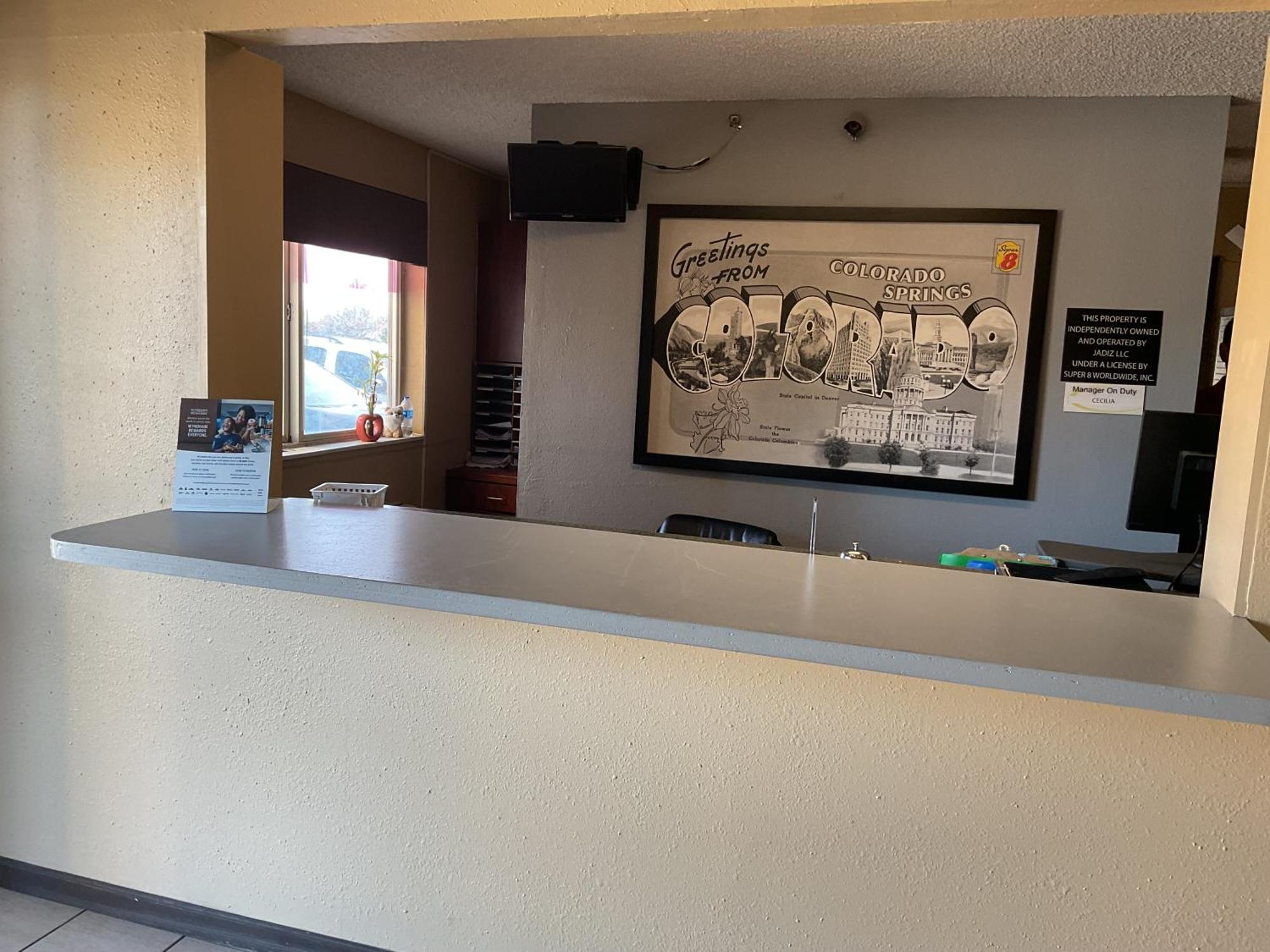 Motel Super 8 By Wyndham Colorado Springs Airport Extérieur photo